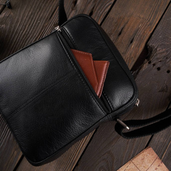 Zestaw prezentowy dla niego ZUP-76-BL SASZETKA MĘSKA NA RAMIĘ T-74 I SKÓRZANY PORTFEL MĘSKI T-79