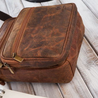 PRAKTYCZNA MĘSKA SASZETKA NA RAMIĘ VINTAGE PAOLO PERUZZI T-28-HBR