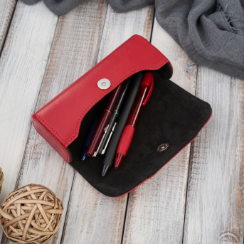 Etui na okulary skórzane sztywne Paolo Peruzzi piórnik na magnes