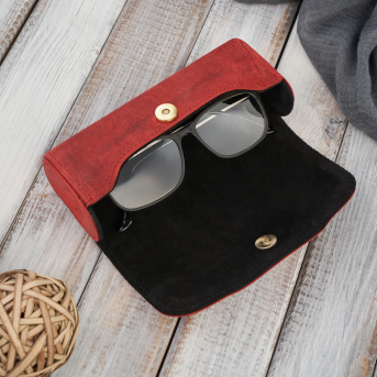 Etui na okulary skórzane sztywne Paolo Peruzzi piórnik na magnes