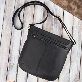 Torebka damska listonoszka na ramię vintage czarna Paolo Peruzzi T-61