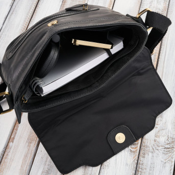 Torebka damska listonoszka na ramię vintage czarna Paolo Peruzzi T-61