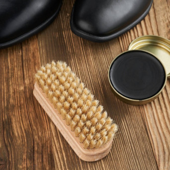 Szczotka do butów drewniana z końskim włosiem Paolo Peruzzi W-12-PN