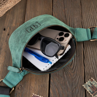 SASZETKA DAMSKA SKÓRZANA NERKA W STYLU VINTAGE ZIELONA PAOLO PERUZZI T-97-HGR