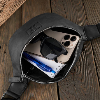 SASZETKA DAMSKA SKÓRZANA NERKA CZARNA PAOLO PERUZZI T-97-HBL