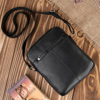 Saszetka męska skórzana na ramię czarna T-119-BL