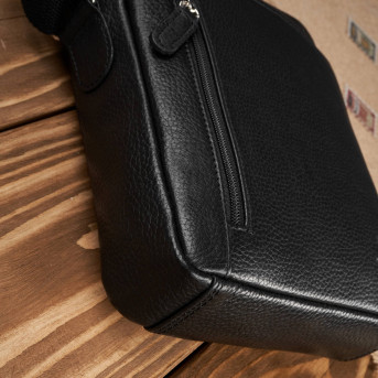 Saszetka męska skórzana na ramię czarna T-119-BL