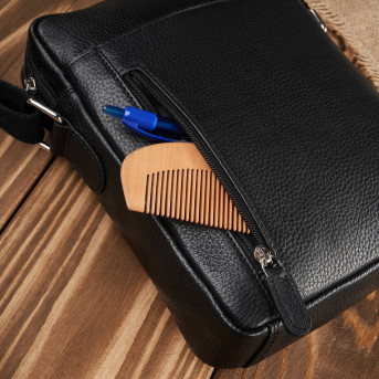 Saszetka męska skórzana na ramię czarna T-119-BL