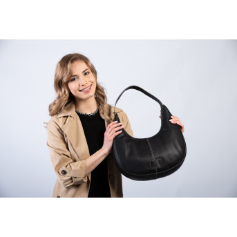 Torebka damska na ramię skórzana czarna półokrągła Paolo Peruzzi