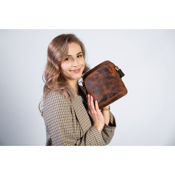 BRĄZOWA TOREBKA SKÓRZANA LISTONOSZKA NA RAMIĘ PAOLO PERUZZI T-63-HBR