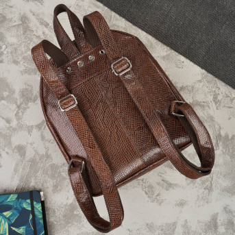 Plecaczek damski skórzany brązowy wężowy wzór mały miejski