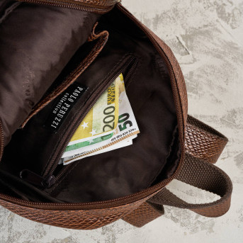 Plecaczek damski skórzany brązowy wężowy wzór mały miejski