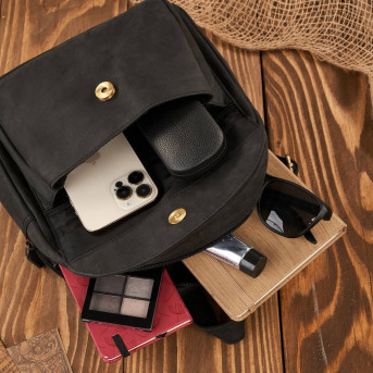 Plecaczek damski skórzany czarny vintage mały plecak miejski T-18-BL