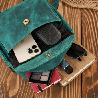 Plecaczek damski skórzany zielony vintage mały miejski