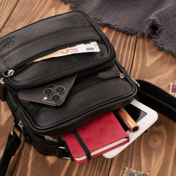 Saszetka męska na ramię skórzana elegancka do pracy praktyczna