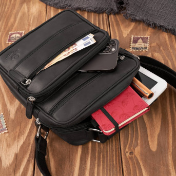 Saszetka męska na ramię skórzana elegancka do pracy praktyczna