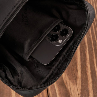 Saszetka męska na ramię skórzana elegancka do pracy praktyczna