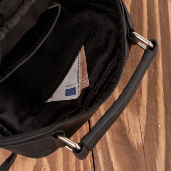 Saszetka męska na ramię skórzana elegancka do pracy praktyczna