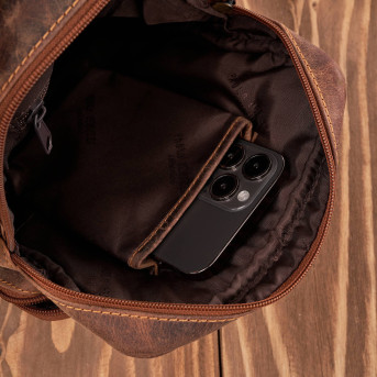 Saszetka męska na ramię skórzana elegancka do pracy praktyczna