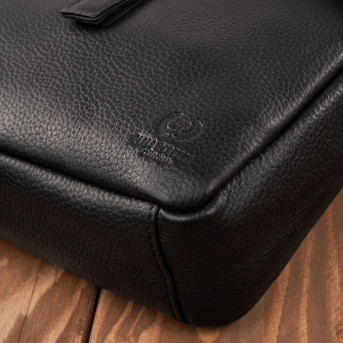 Listonoszka damska skórzana mała torebka damska czarna