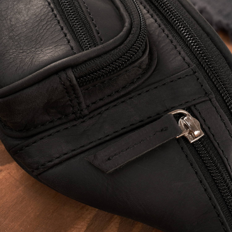 Saszetka męska skórzana klasyczna nerka biodrowa