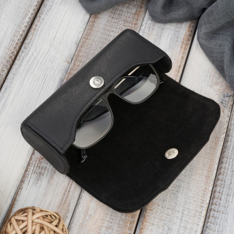 Etui na okulary, etui na klucze i breloczek zestaw prezentowy czarny