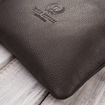 Torebka damska skórzana na ramię kompaktowa kopertówka brązowa