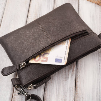 Torebka damska skórzana na ramię kompaktowa kopertówka brązowa