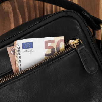 Saszetka męska skórzana na ramię czarna vintage