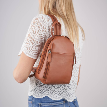 Plecak damski skórzany miejski mały koniakowy Paolo Peruzzi SI-40-CG