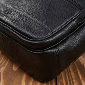 Torba męska na ramię listonoszka skórzana czarna do pracy