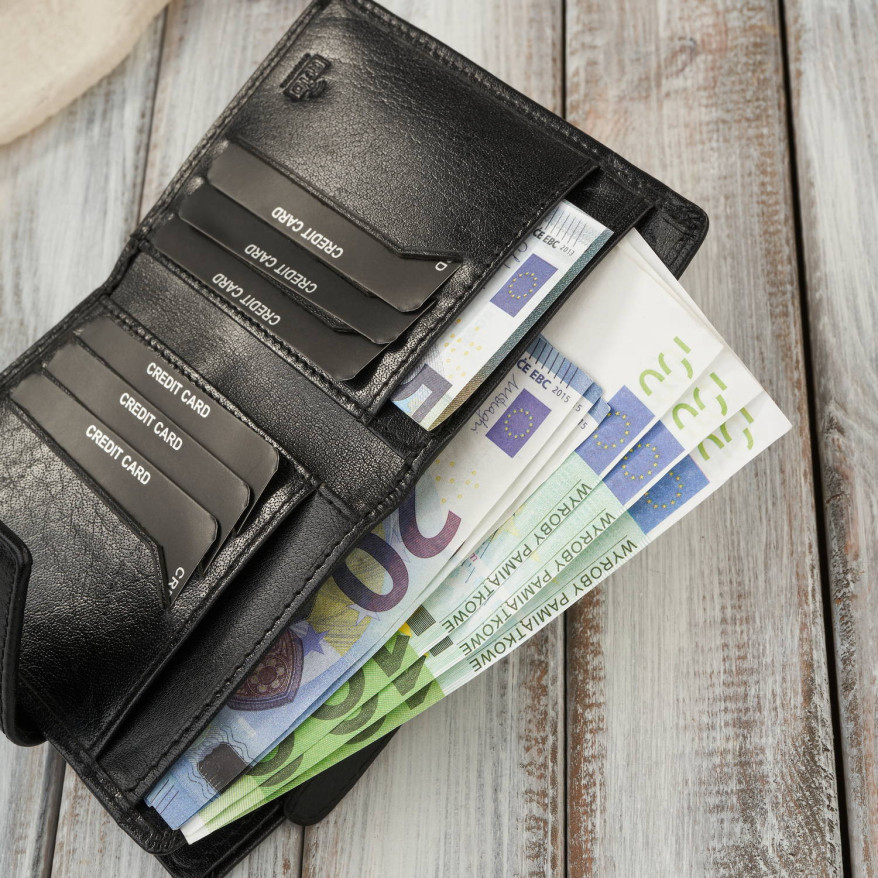 Portfel damski skórzany średni czarny z zabezpieczeniem RFID