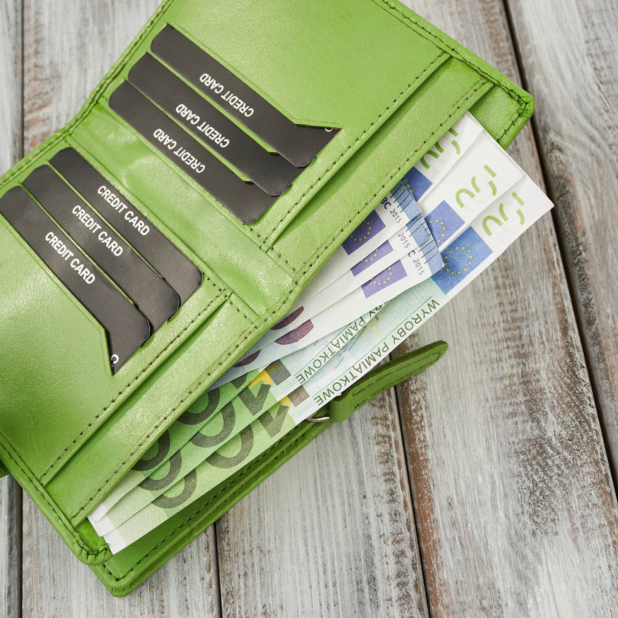 Portfel damski skórzany średni czarny z zabezpieczeniem RFID