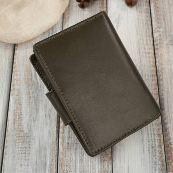 Portfel damski skórzany średni ciemnozielony z zabezpieczeniem RFID