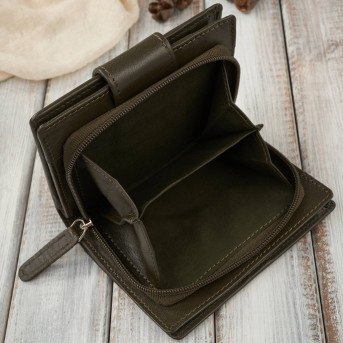 Portfel damski skórzany średni ciemnozielony z zabezpieczeniem RFID