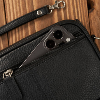 Skórzana saszetka męska do ręki skórzana czarna pojemna Paolo PeruzziT-130-BL