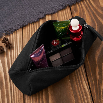 Kosmetyczka mała poręczna w kolorze czarnym piórnik Paolo Peruzzi T-98-BL