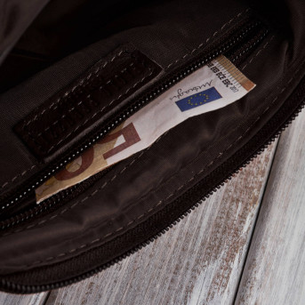 Torebka damska skórzana na ramię mała miejska ciemnobrązowa Paolo Peruzzi SI-39-BR