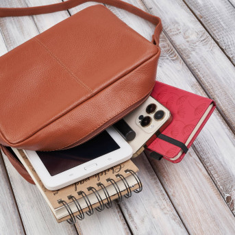 Torebka damska skórzana na ramię koniakowa pojemna klasyczna E-30-CG