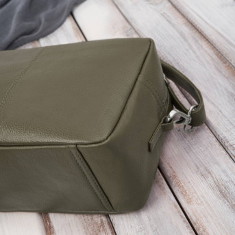 Torebka damska skórzana na ramię zielona pojemna klasyczna E-30-GRE