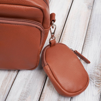 Torebka damska listonoszka skórzana z etui na klucze i drobiazgi koniakowa E-34-CG