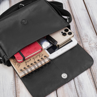 Torebka damska mała listonoszka skórzana na ramię czarna E-35-BL