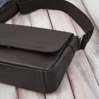 Torebka damska mała listonoszka skórzana na ramię brązowa E-35-BR