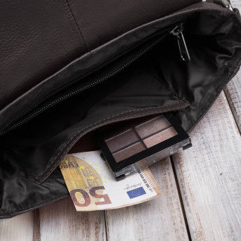 Torebka damska mała listonoszka skórzana na ramię brązowa E-35-BR