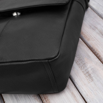 Listonoszka męska klasyczna ze skóry naturalnej czarna Paolo Peruzzi E-31-BL