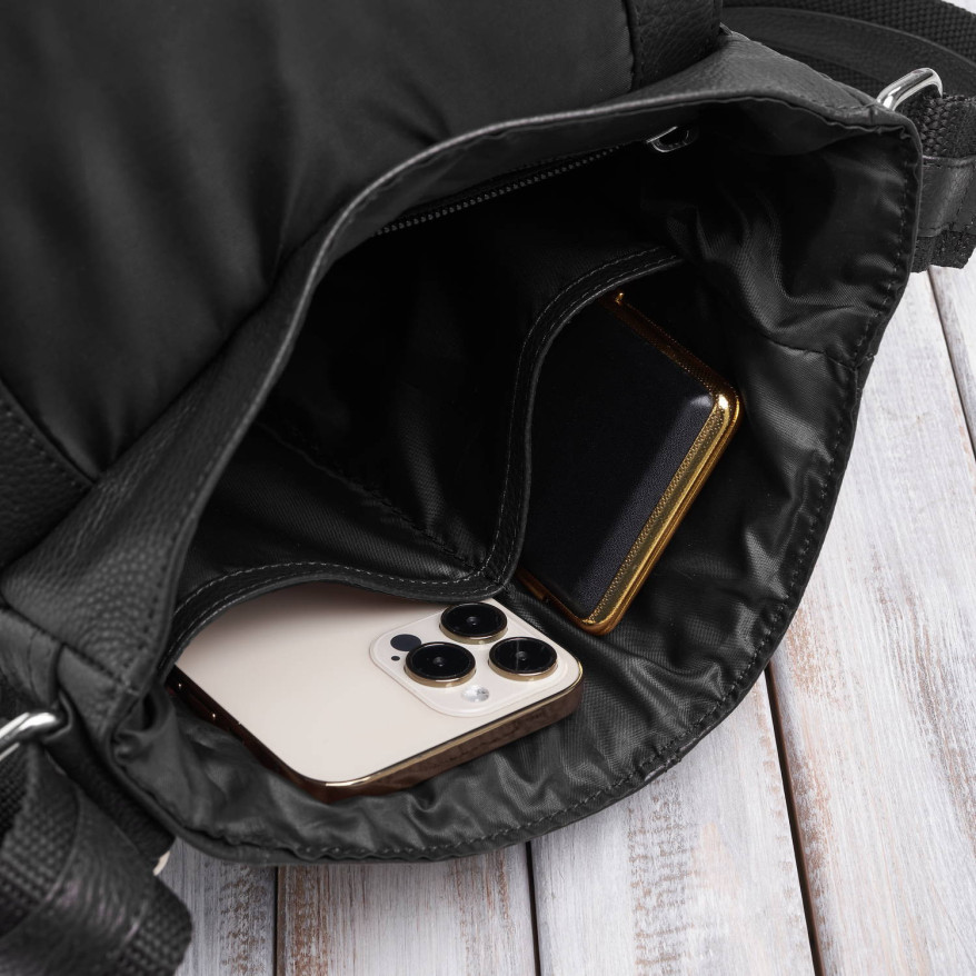 Listonoszka męska klasyczna ze skóry naturalnej czarna Paolo Peruzzi E-31-BL