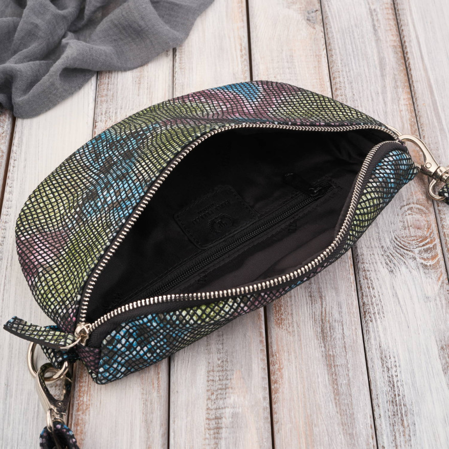 Nerka skórzana saszetka damska na pas z printem imitującym skórę wężową T-36-A