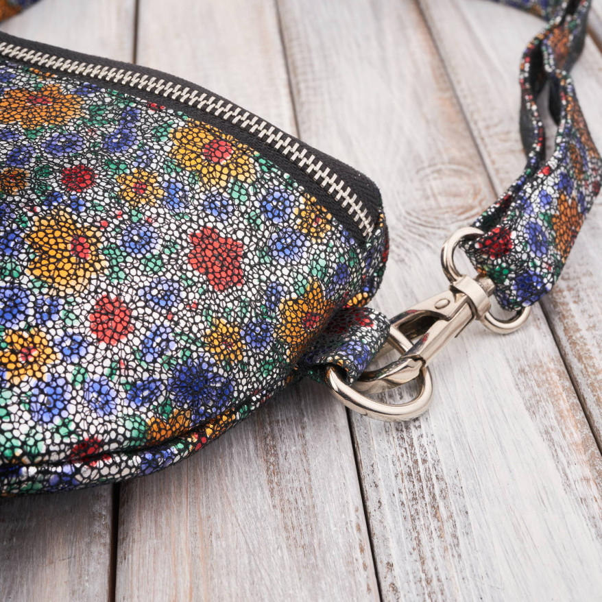 Nerka damska skórzana w kwiaty saszetka na pas na ramię T-36-B