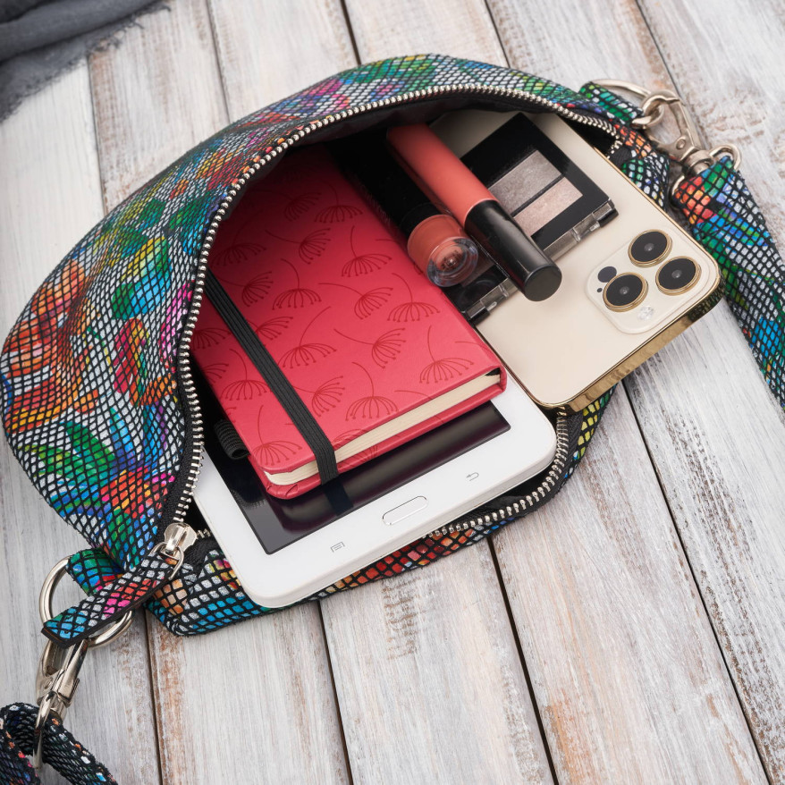 Nerka damska skórzana w kwiaty saszetka na pas Paolo Peruzzi T-36-C