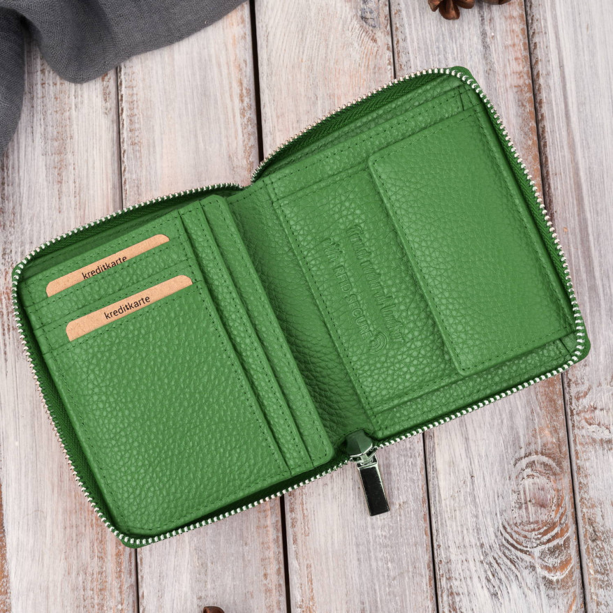 Portfel damski skórzany na suwak zielony RFID Paolo Peruzzi T-139-GB